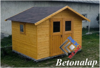 Kerti faház beton lemezalapon.