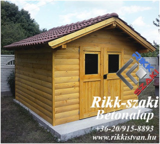 Kerti faház beton lemezalapon.